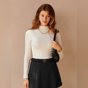 OGL Mid Thermal Thermal Brushed Mock Neck Crop Top
small